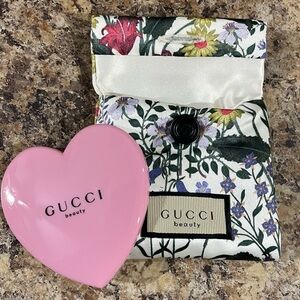 Gucci Floral Beauty Pouch with Pink Heart Shaped Mirror New